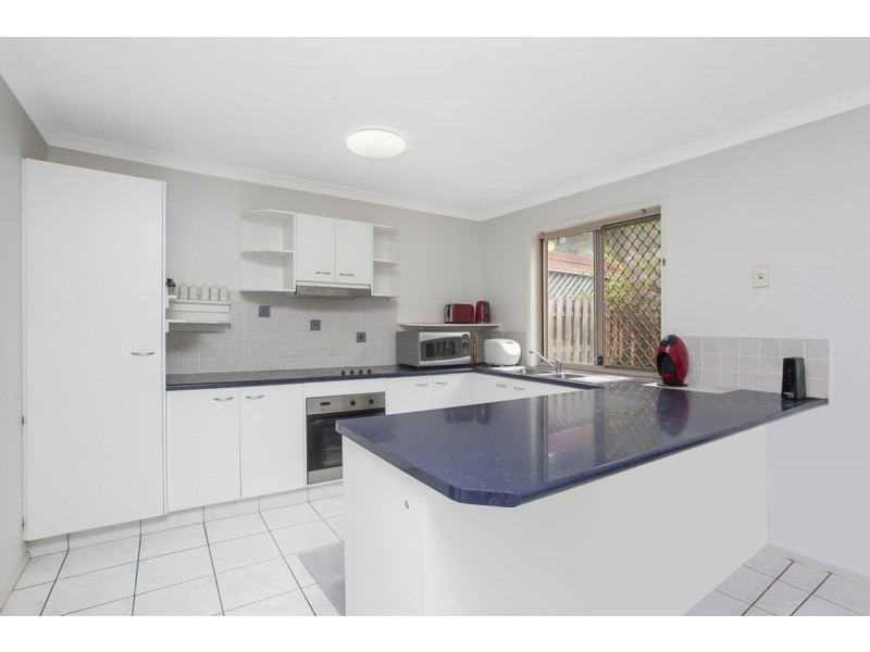 2/61 Riverpark Drive, Nerang QLD 4211