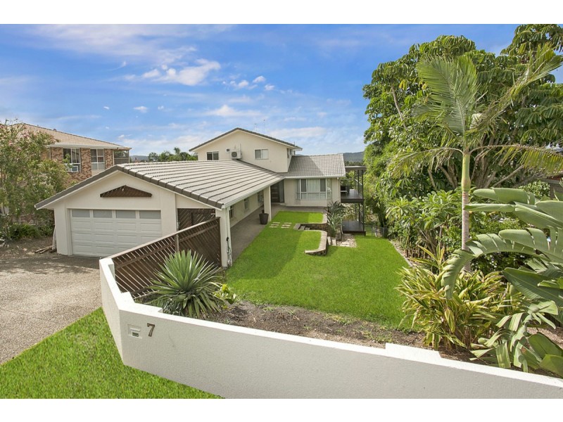 7 Macrobert Street, Highland Park QLD 4211