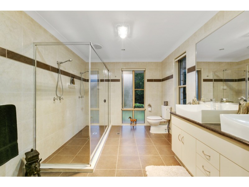 41 Mountain View Crest, Mount Nathan QLD 4211