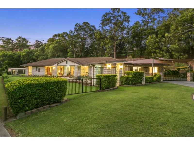 41 Mountain View Crest, Mount Nathan QLD 4211