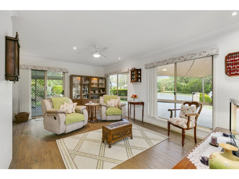 41 Mountain View Crest, Mount Nathan QLD 4211