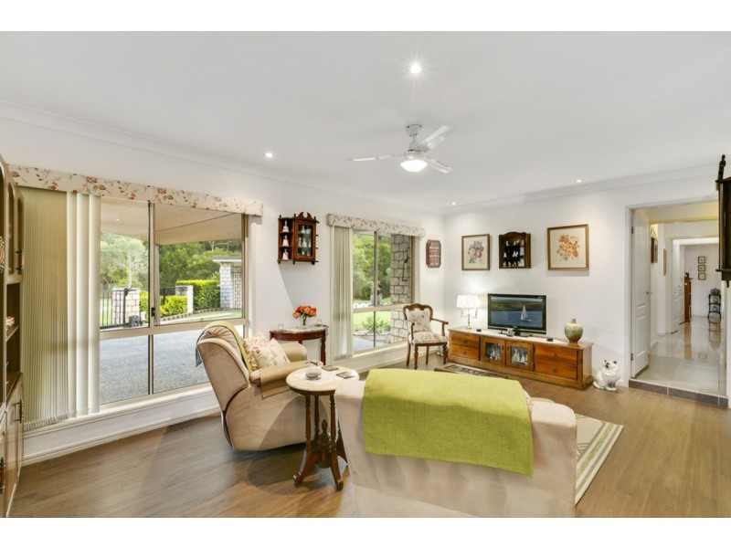41 Mountain View Crest, Mount Nathan QLD 4211