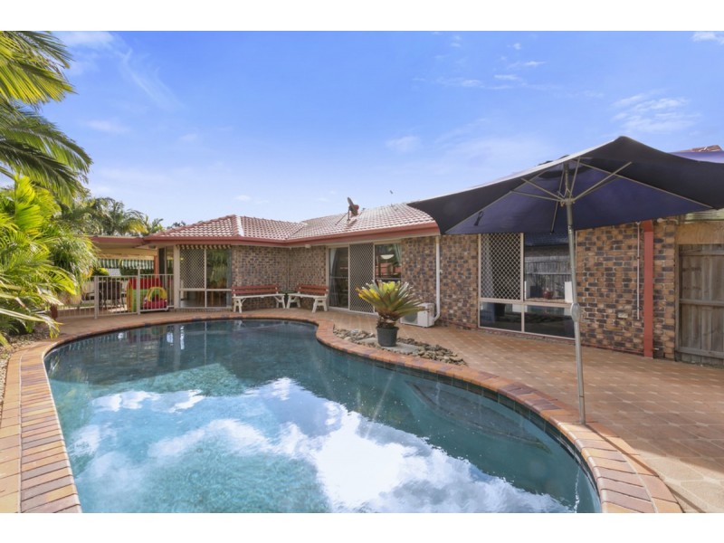 2 Lark Court, Carrara QLD 4211