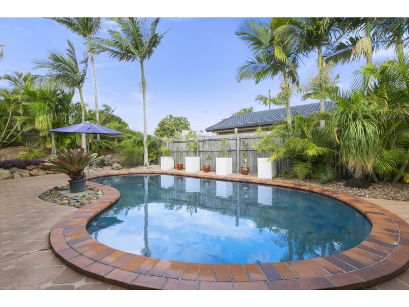 2 Lark Court, Carrara QLD 4211