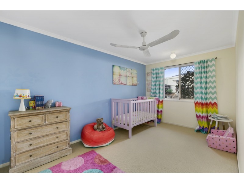 2 Lark Court, Carrara QLD 4211