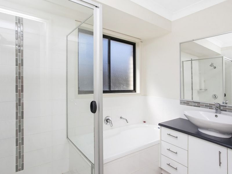 4 Fantail Court, Gilston QLD 4211