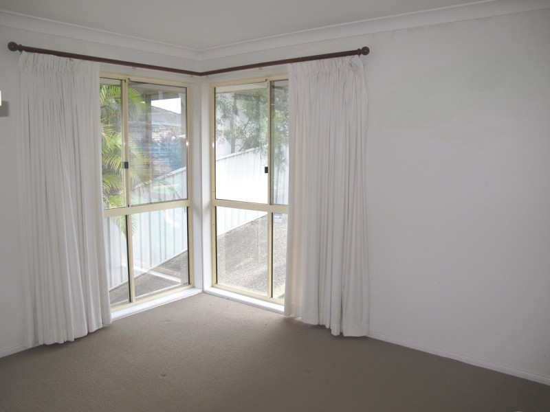 6 Berkley Court, Highland Park QLD 4211