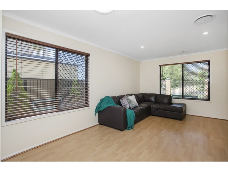 15 Tara Vista Boulevard, Highland Park QLD 4211