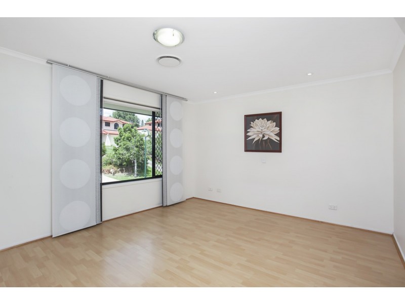 15 Tara Vista Boulevard, Highland Park QLD 4211