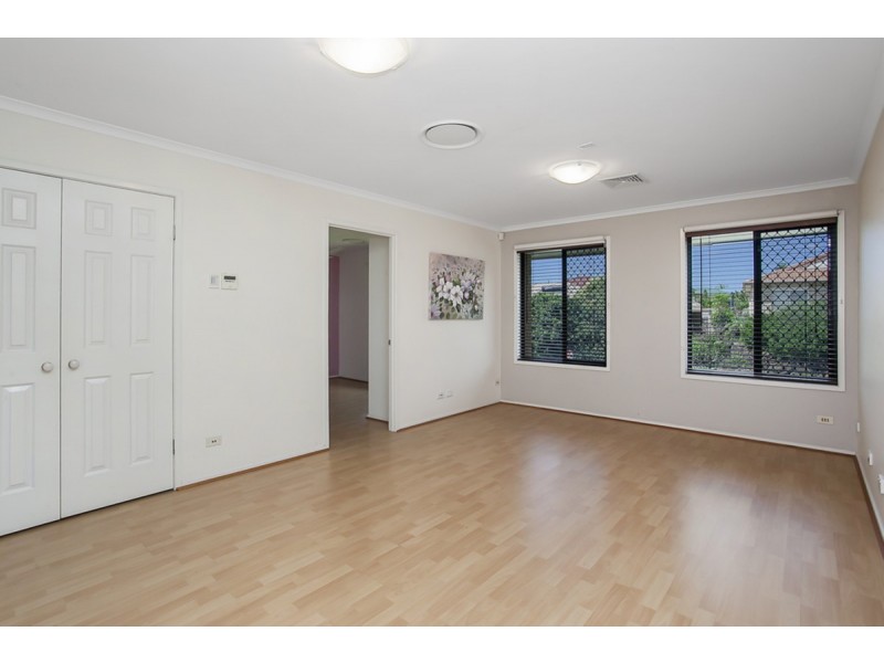 15 Tara Vista Boulevard, Highland Park QLD 4211