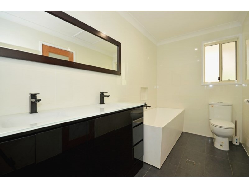 8a Stanhope Court, Worongary QLD 4213