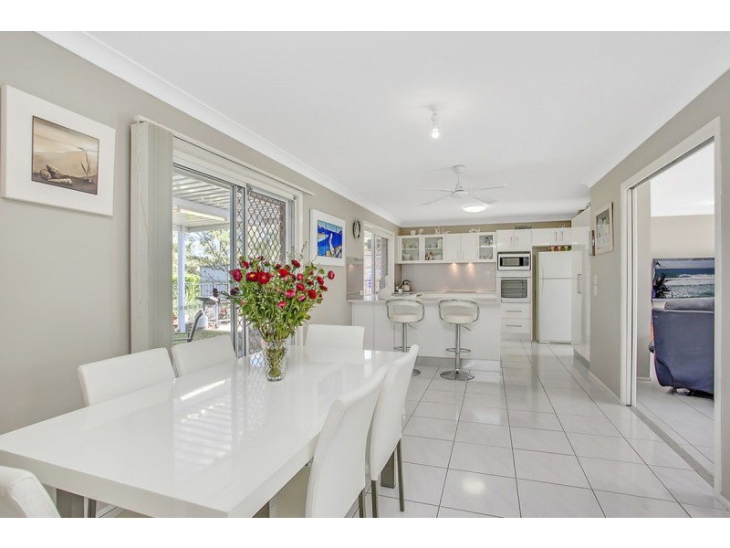 16 Andamooka Avenue, Worongary QLD 4213