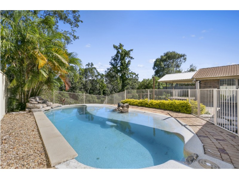 37 Nerang River Drive, Nerang QLD 4211