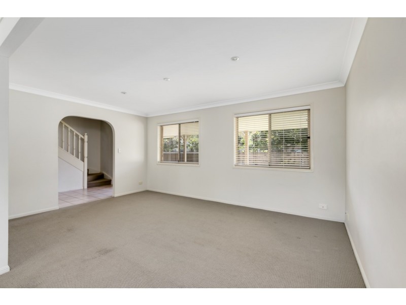 37 Nerang River Drive, Nerang QLD 4211