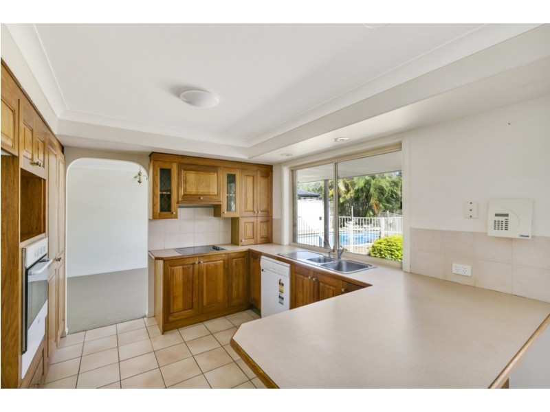 37 Nerang River Drive, Nerang QLD 4211