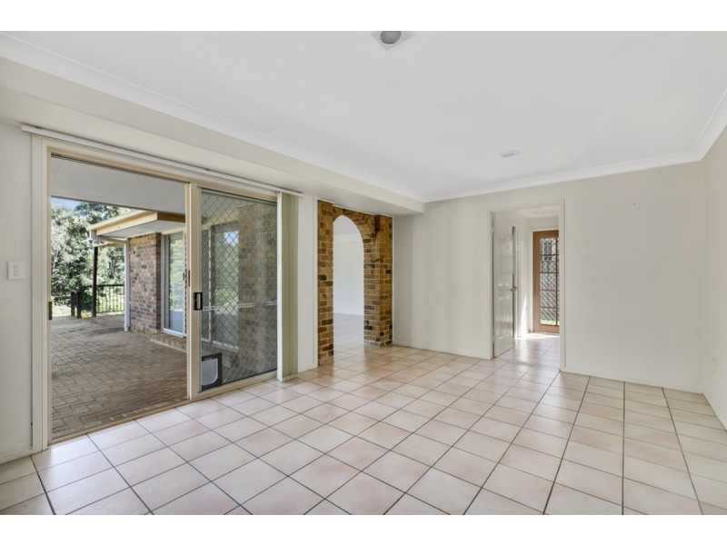37 Nerang River Drive, Nerang QLD 4211