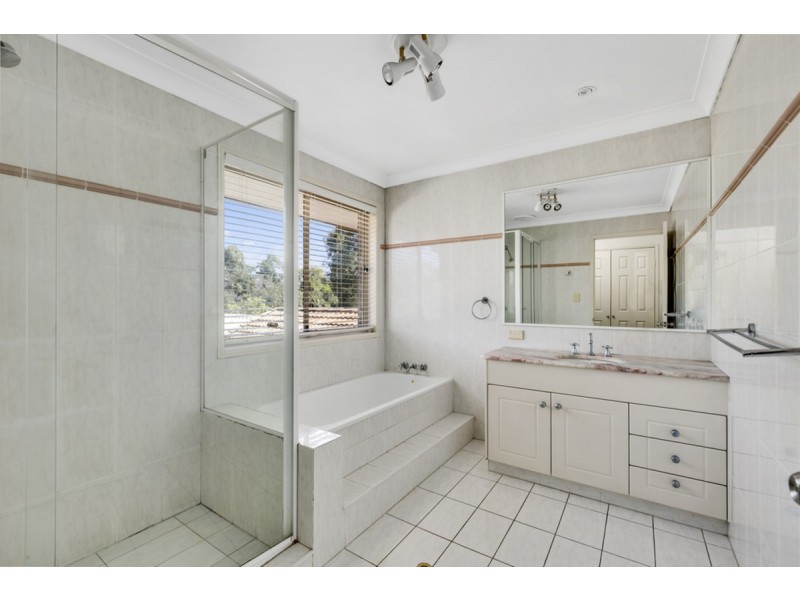 37 Nerang River Drive, Nerang QLD 4211