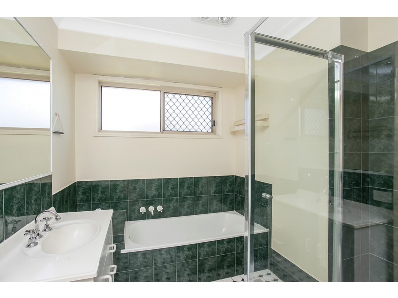 5 Parish Court, Molendinar QLD 4214