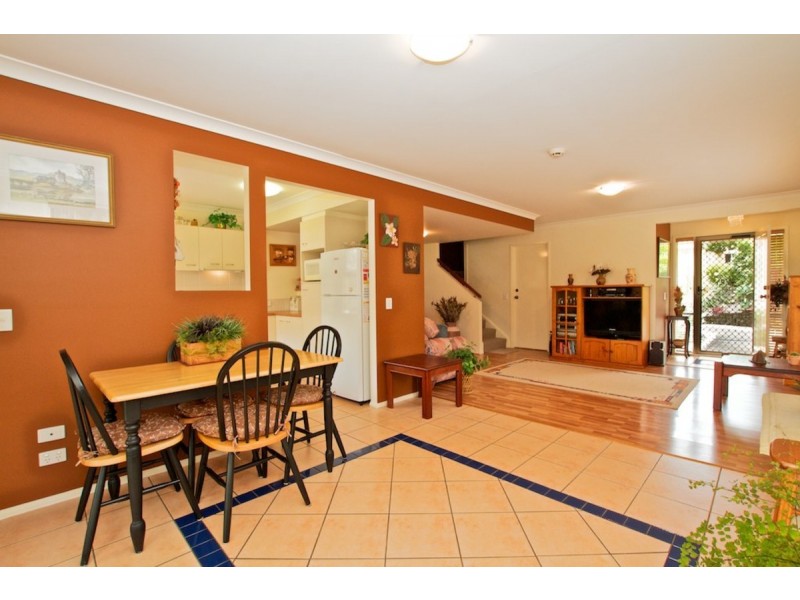 1/6 Rimu Place, Nerang QLD 4211