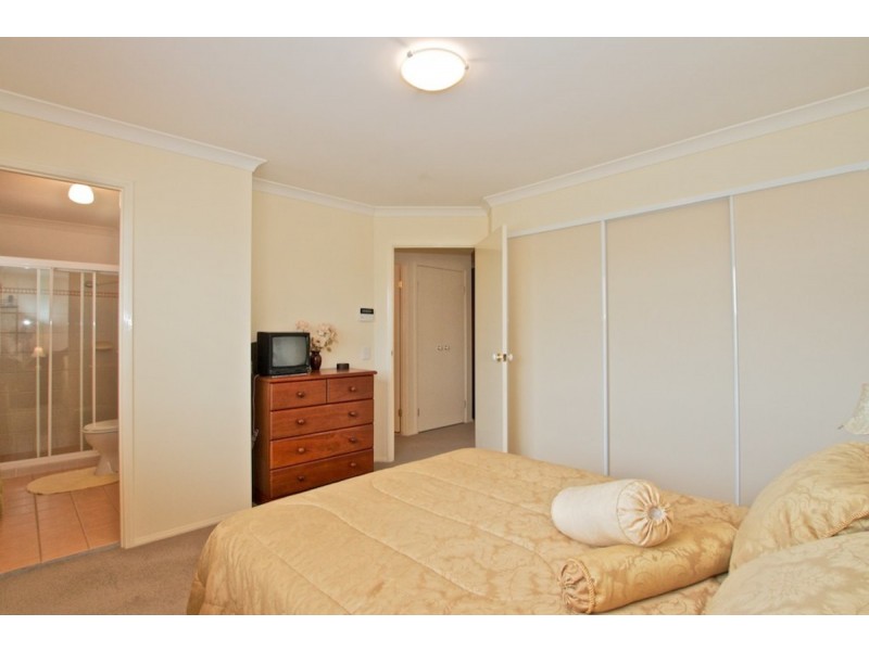 1/6 Rimu Place, Nerang QLD 4211