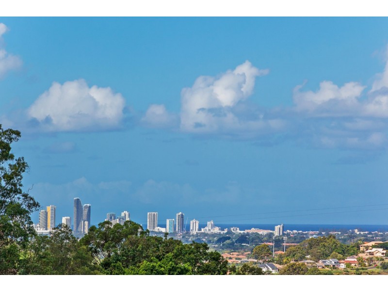 14 Lochinvar Court, Highland Park QLD 4211