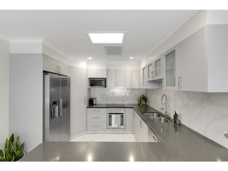 5 Foxhill Court, Carrara QLD 4211