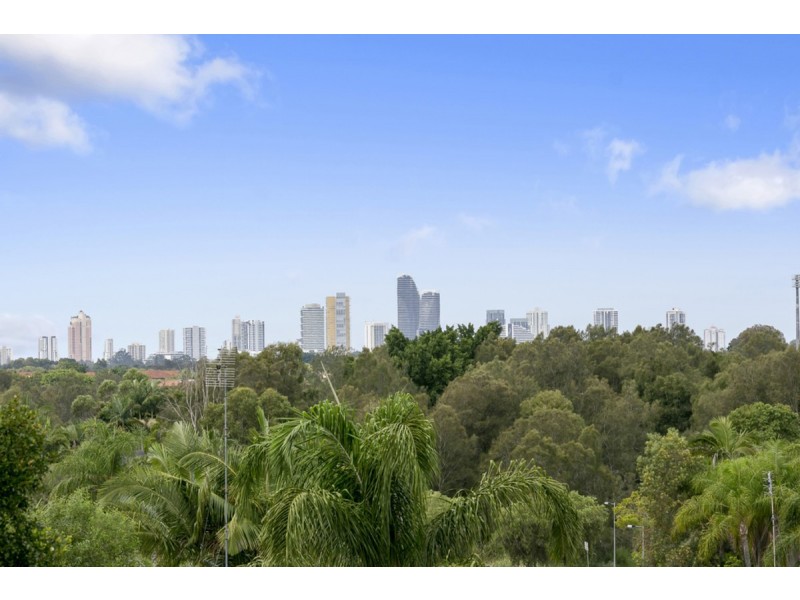 5 Foxhill Court, Carrara QLD 4211