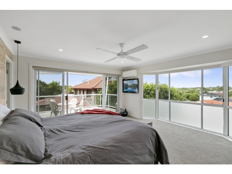 5 Foxhill Court, Carrara QLD 4211