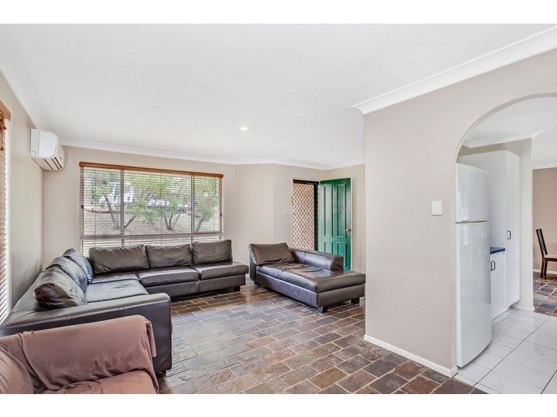 4 Tristania Way, Highland Park QLD 4211