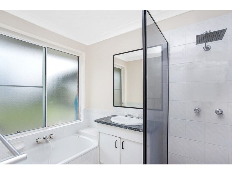 4 Tristania Way, Highland Park QLD 4211