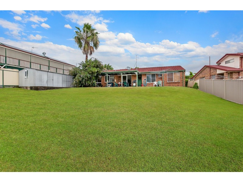 4 Tristania Way, Highland Park QLD 4211