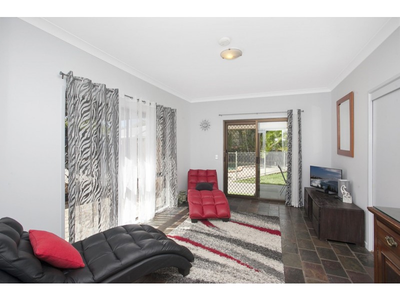 5 Jindivick Street, Worongary QLD 4213