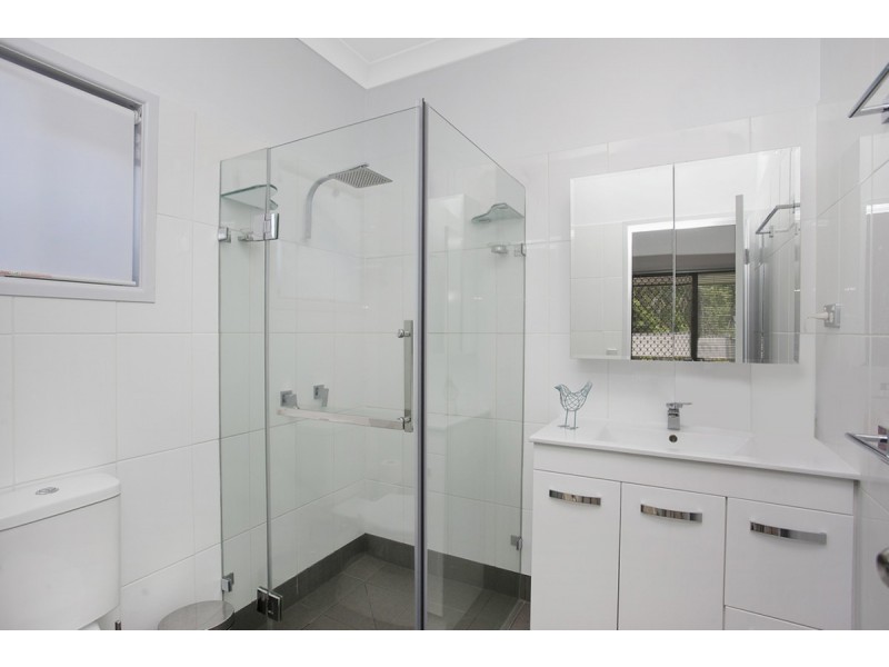 5 Jindivick Street, Worongary QLD 4213