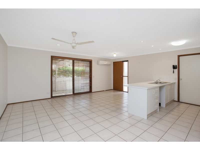 1/19 Gumbeel Court, Highland Park QLD 4211