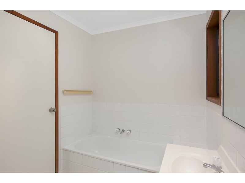 1/19 Gumbeel Court, Highland Park QLD 4211