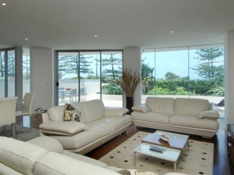 1/112 The Esplanade, Burleigh Heads QLD 4220