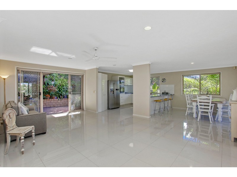5 Beaufort Court, Highland Park QLD 4211