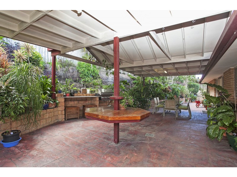 5 Beaufort Court, Highland Park QLD 4211