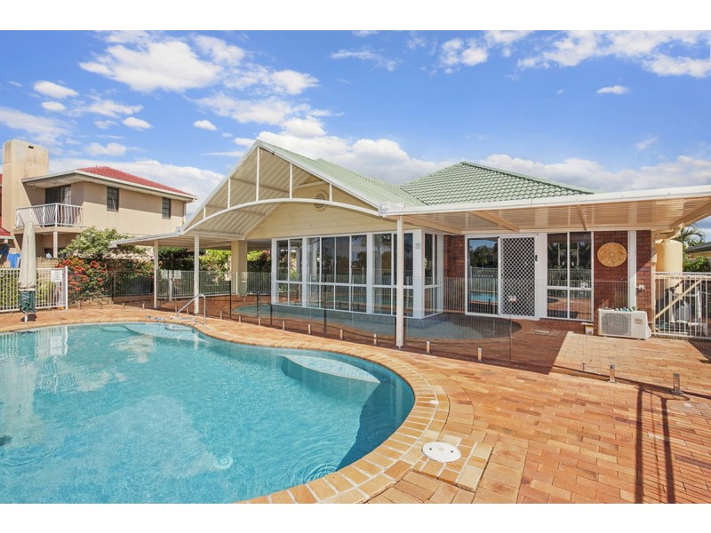 5 Montserrat Court, Clear Island Waters QLD 4226
