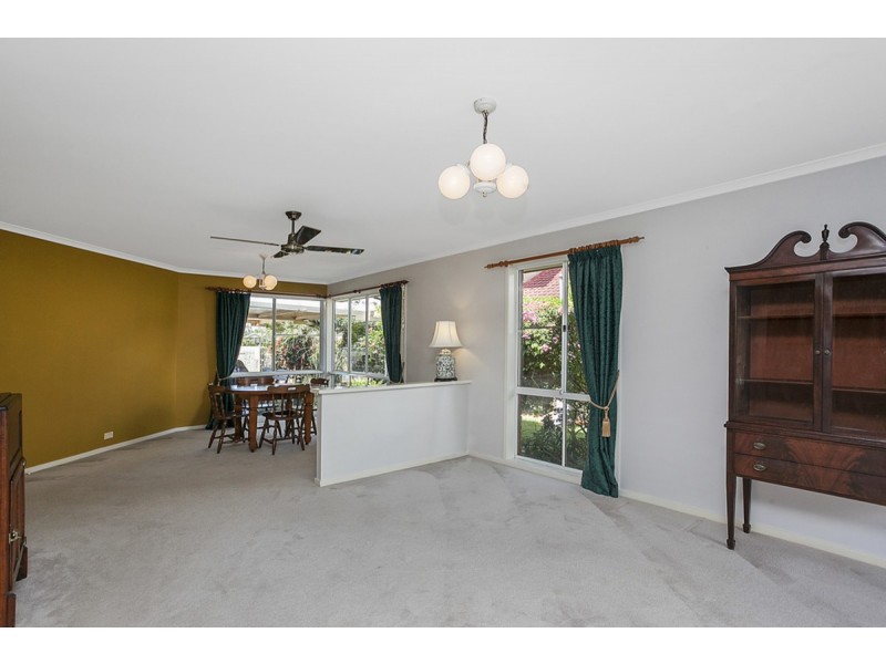 5 Montserrat Court, Clear Island Waters QLD 4226