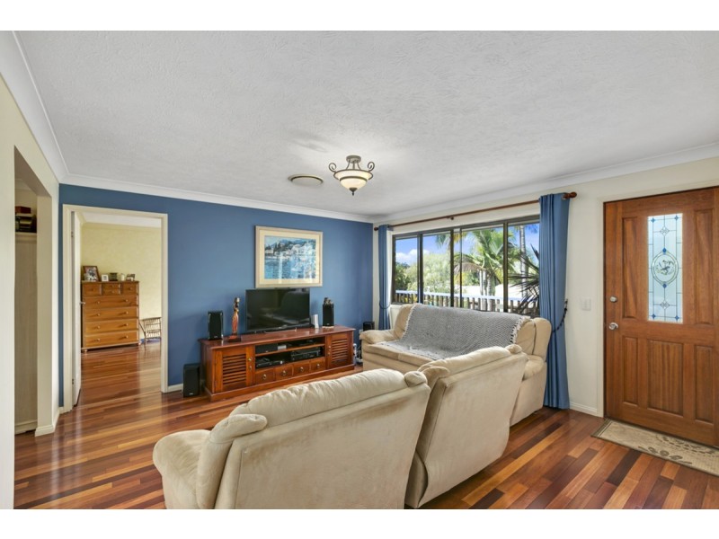 13 Woolmere Street, Carrara QLD 4211