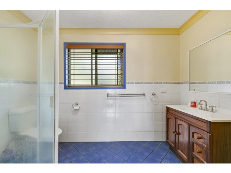13 Woolmere Street, Carrara QLD 4211