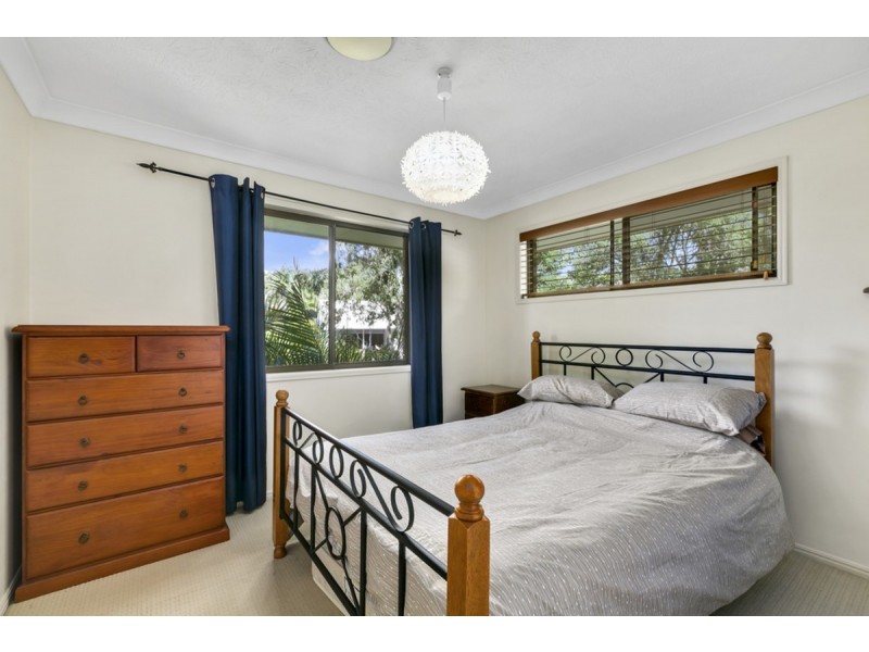 13 Woolmere Street, Carrara QLD 4211