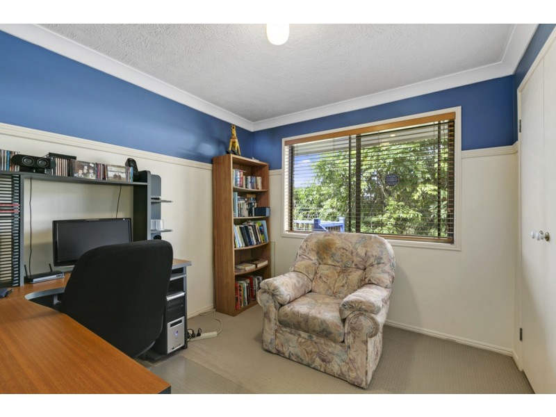 13 Woolmere Street, Carrara QLD 4211