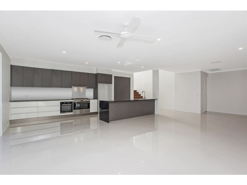 7 Sunbird Court, Gilston QLD 4211