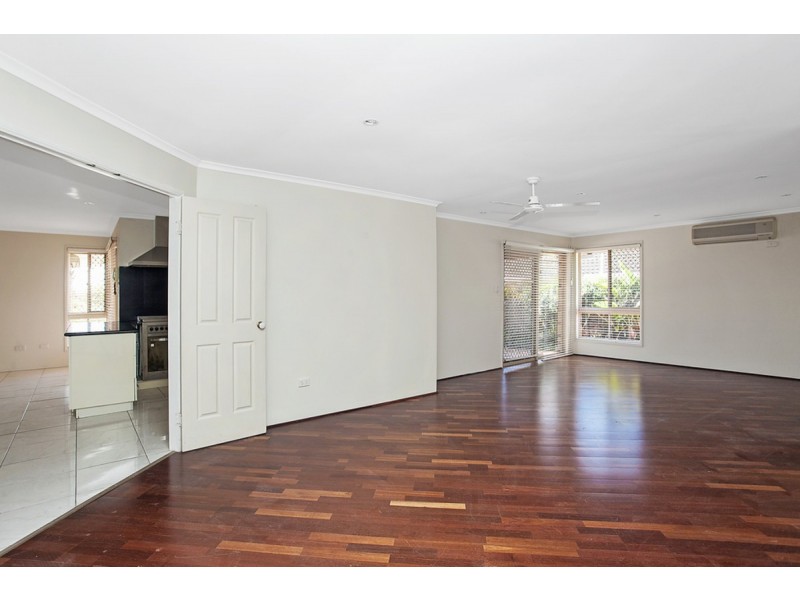 18 Trafalgar Street, Highland Park QLD 4211