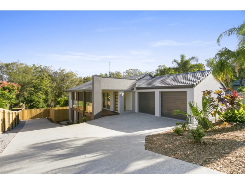 61 Plateau Crescent, Carrara QLD 4211