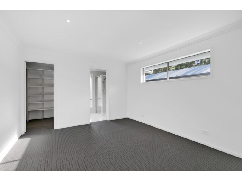 61 Plateau Crescent, Carrara QLD 4211