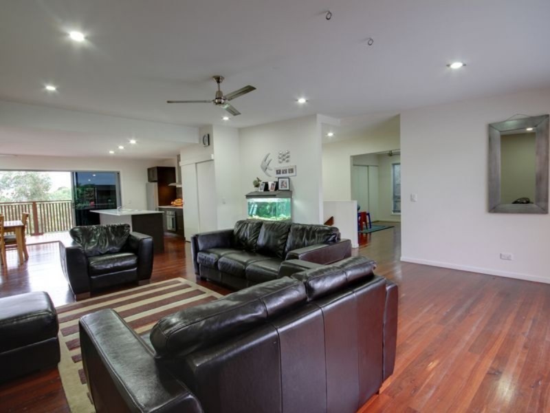 38 Convery Crescent, Highland Park QLD 4211