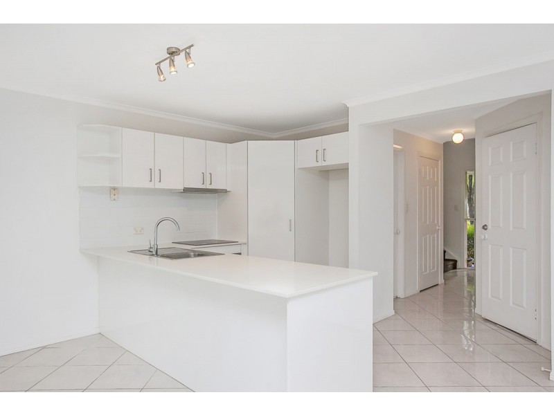 17/447 Pine Ridge Road, Runaway Bay QLD 4216